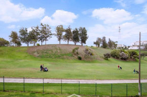 Frontline golf apartment in Riviera del Sol with interior and exterior pools and tennis court!